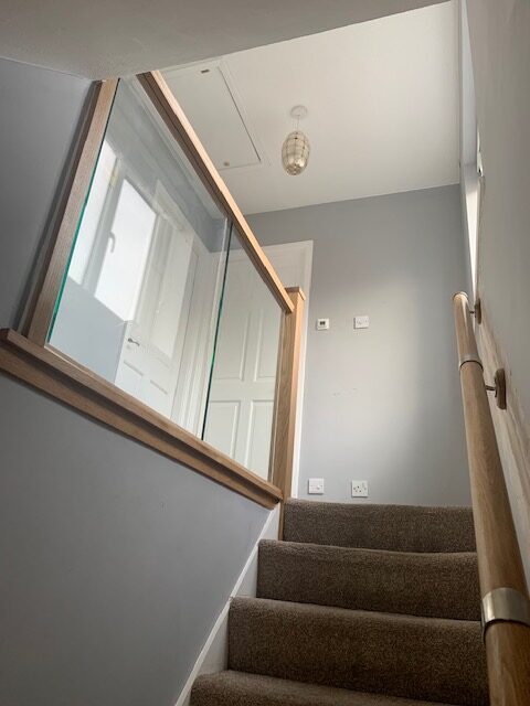 Transform your hallway with an oak and glass stairs